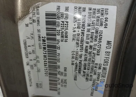 2004 Mercury Grand Marquis Ls z USA, uszkodzony, nr VIN 2MEFM75W24X675701